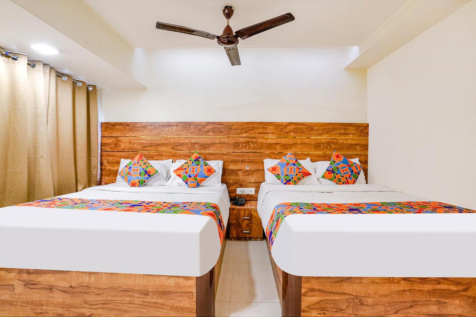 Fabexpress Amber Corp Inn - Nr Nesco Exhibition Center Mumbai Dış mekan fotoğraf