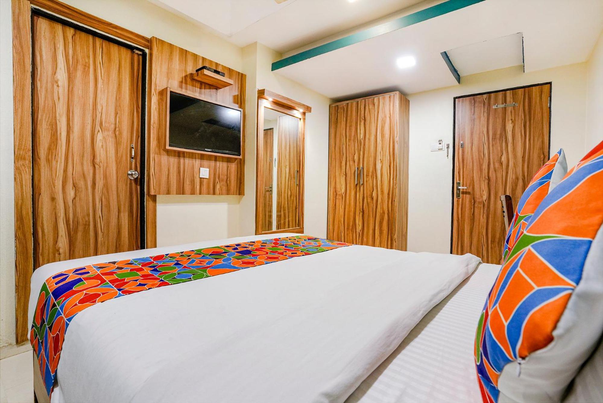 Fabexpress Amber Corp Inn - Nr Nesco Exhibition Center Mumbai Dış mekan fotoğraf